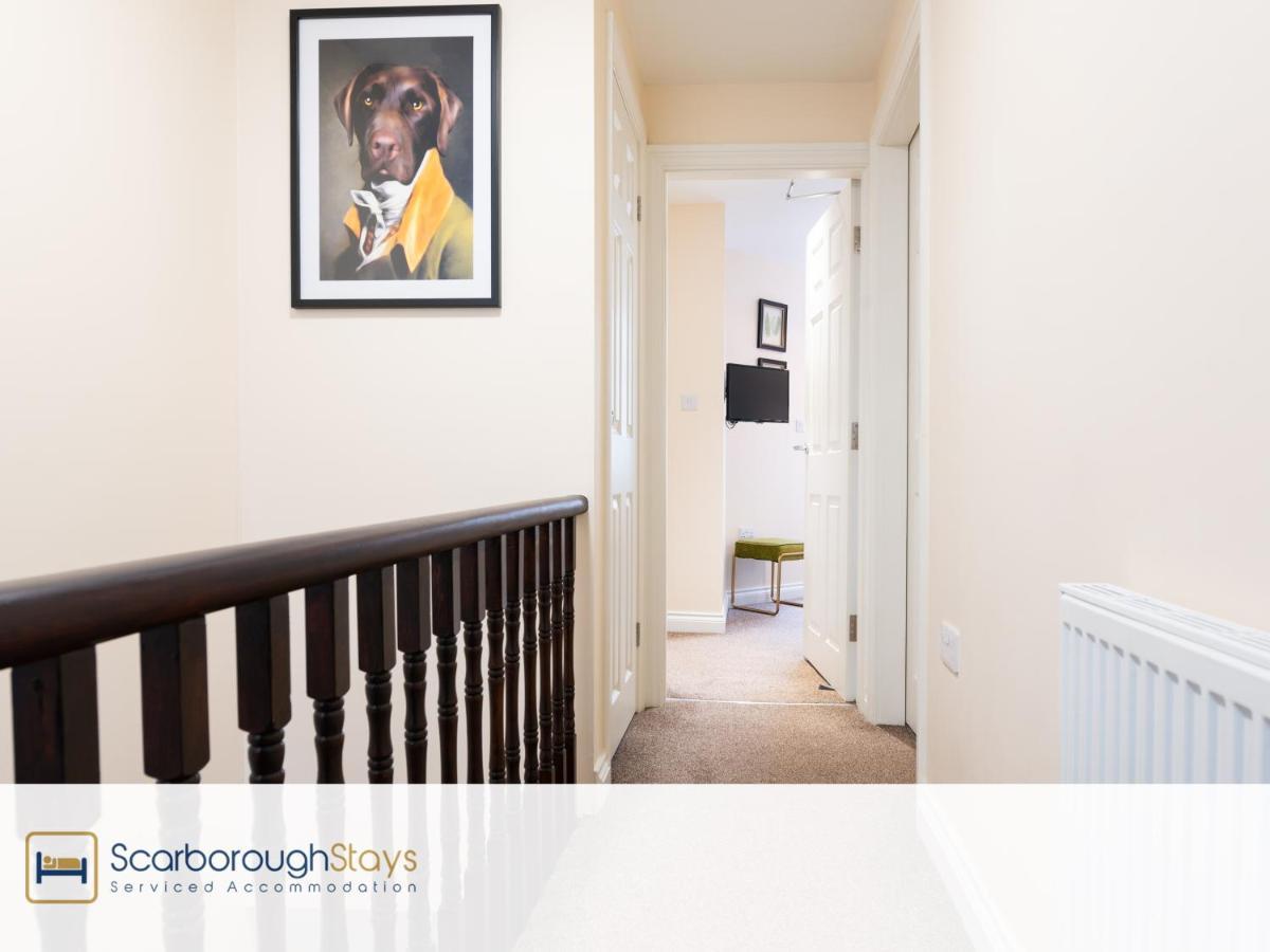 Scarborough Stays - Luxury Townhouse Ideal For Large Groups - Hot Tub Eksteriør billede